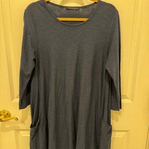 Cutloose size Medium blue tunic with pockets